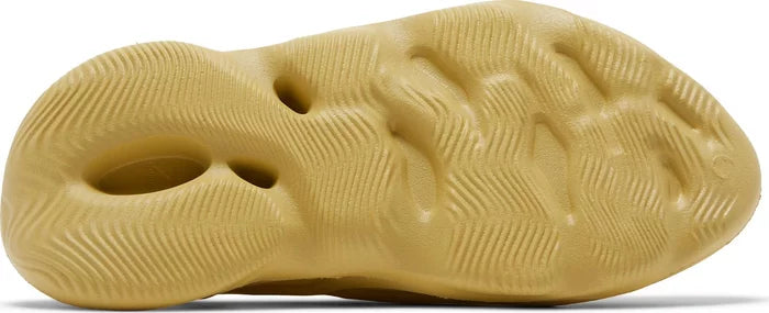 Yeezy Runner Foam ‘Sulfur’