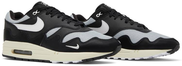 Patta x Air Max 1 'Black' with bracelet