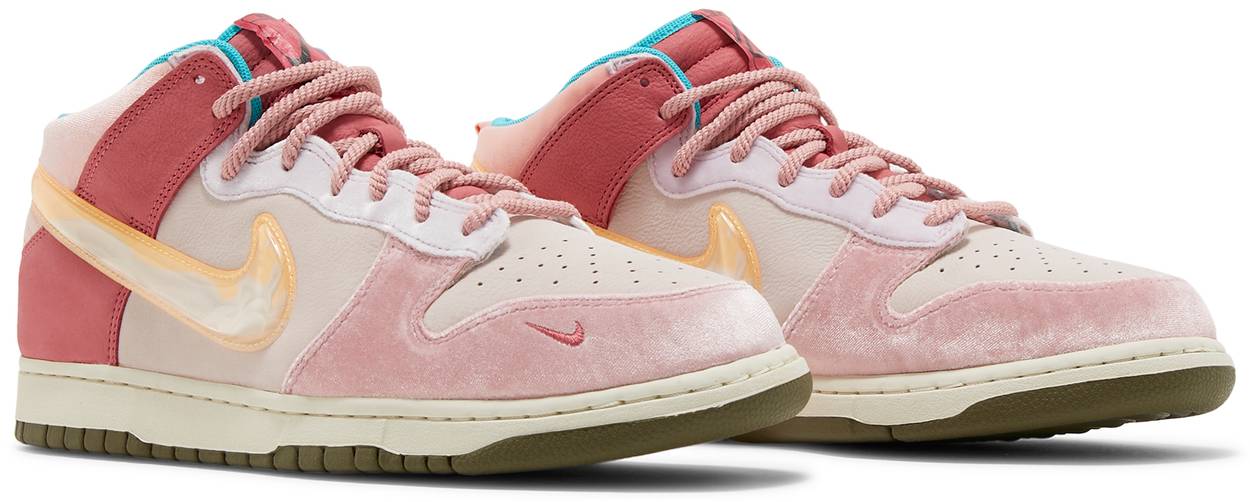 Social Status x Dunk Mid 'Strawberry Milk'