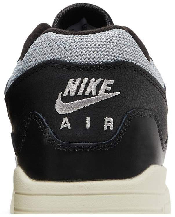Patta x Air Max 1 'Black' with bracelet