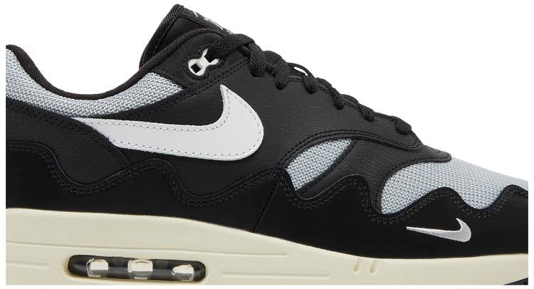 Patta x Air Max 1 'Black' with bracelet