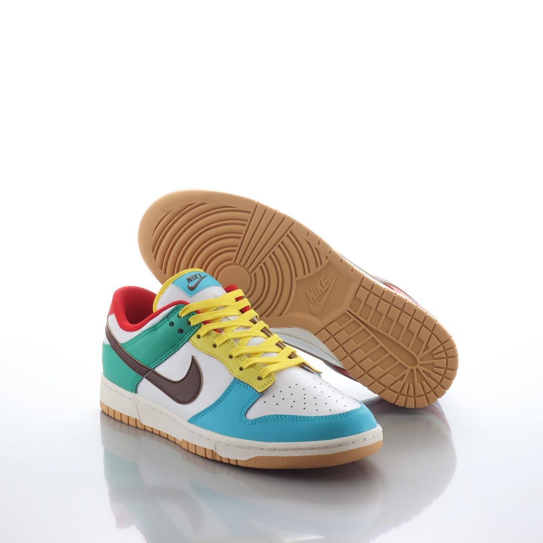 Dunk Low SE 'Free.99 - White'