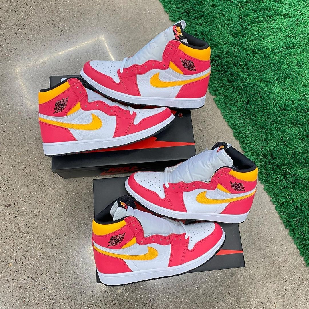 Air Jordan 1 Retro High OG 'Light Fusion Red'