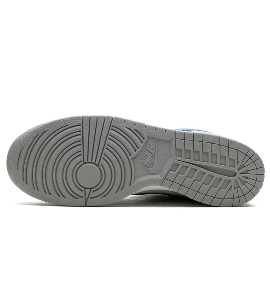 Nike Dunk low "Silver Surfer"